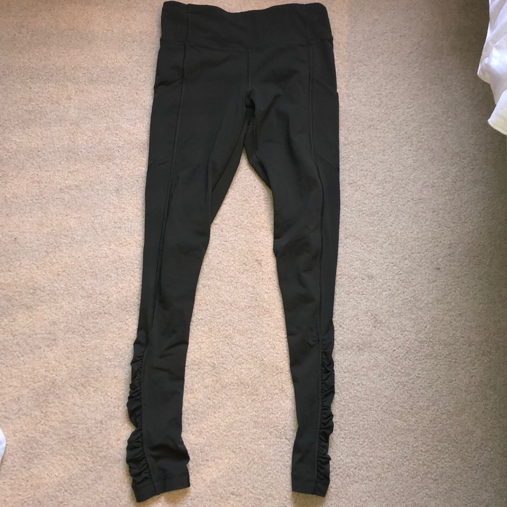 Lululemon olive leggings